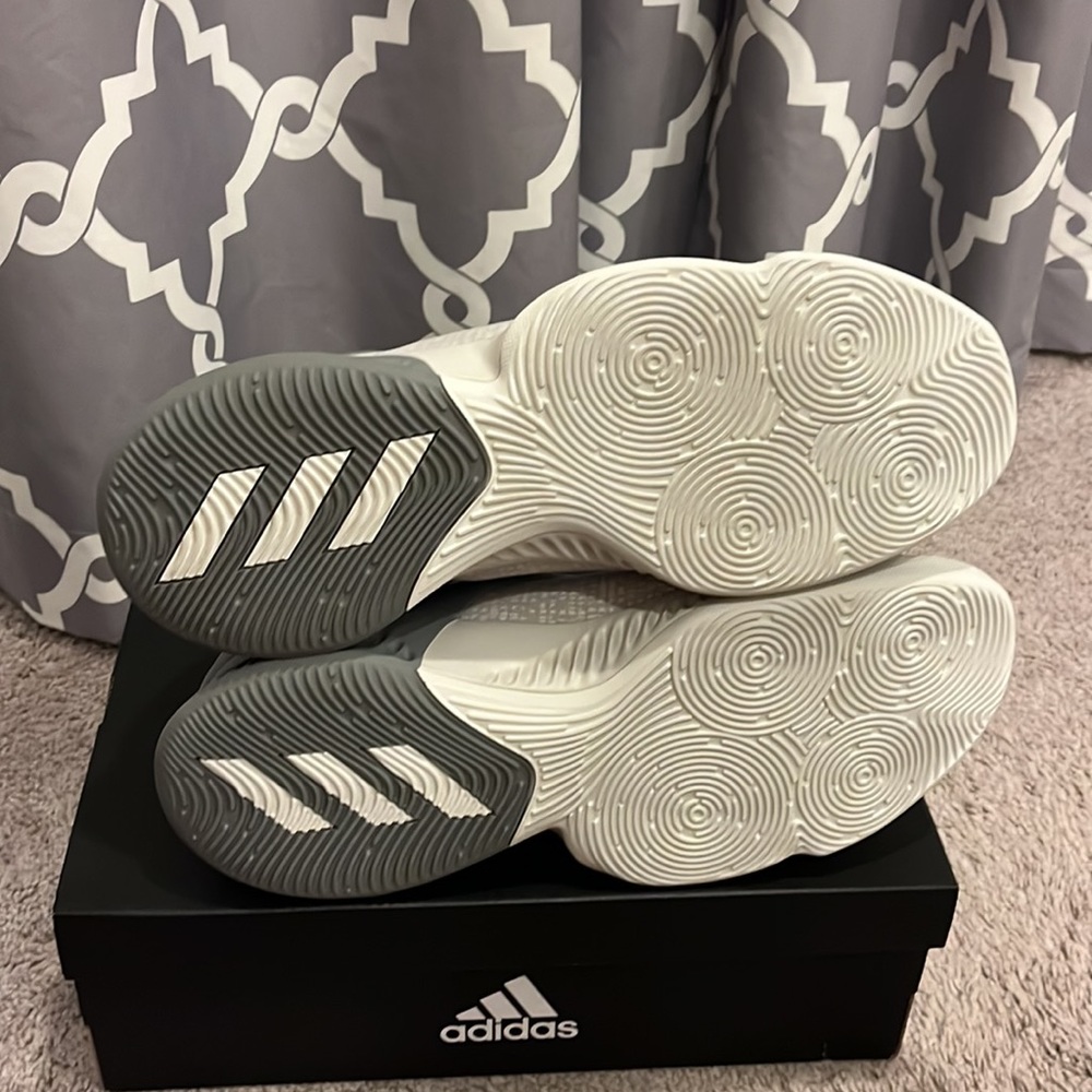 Adidas Mad Bounce 2018 Basketball Shoes Sneakers new grey Mens Size 14 - Picture 11 of 13